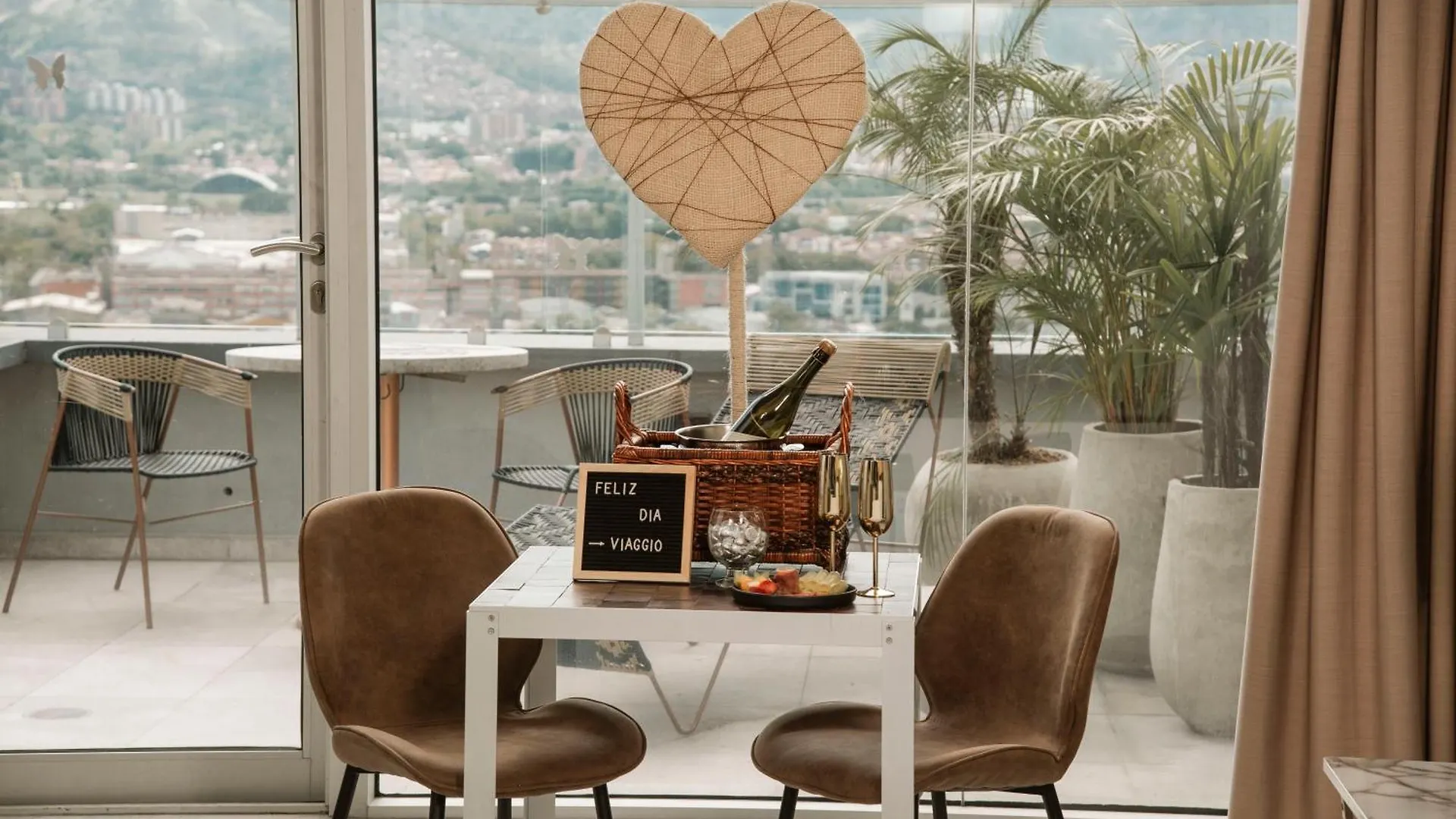 Hotel Viaggio Medellin Grand Select 4*,