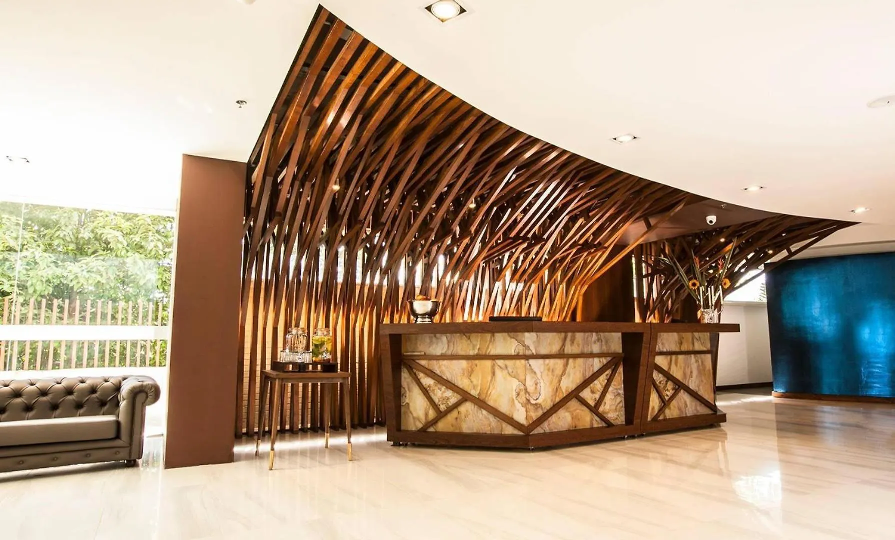 V Grand Hotel, A Member Of Radisson Individuals 메딜린 4*,  콜롬비아