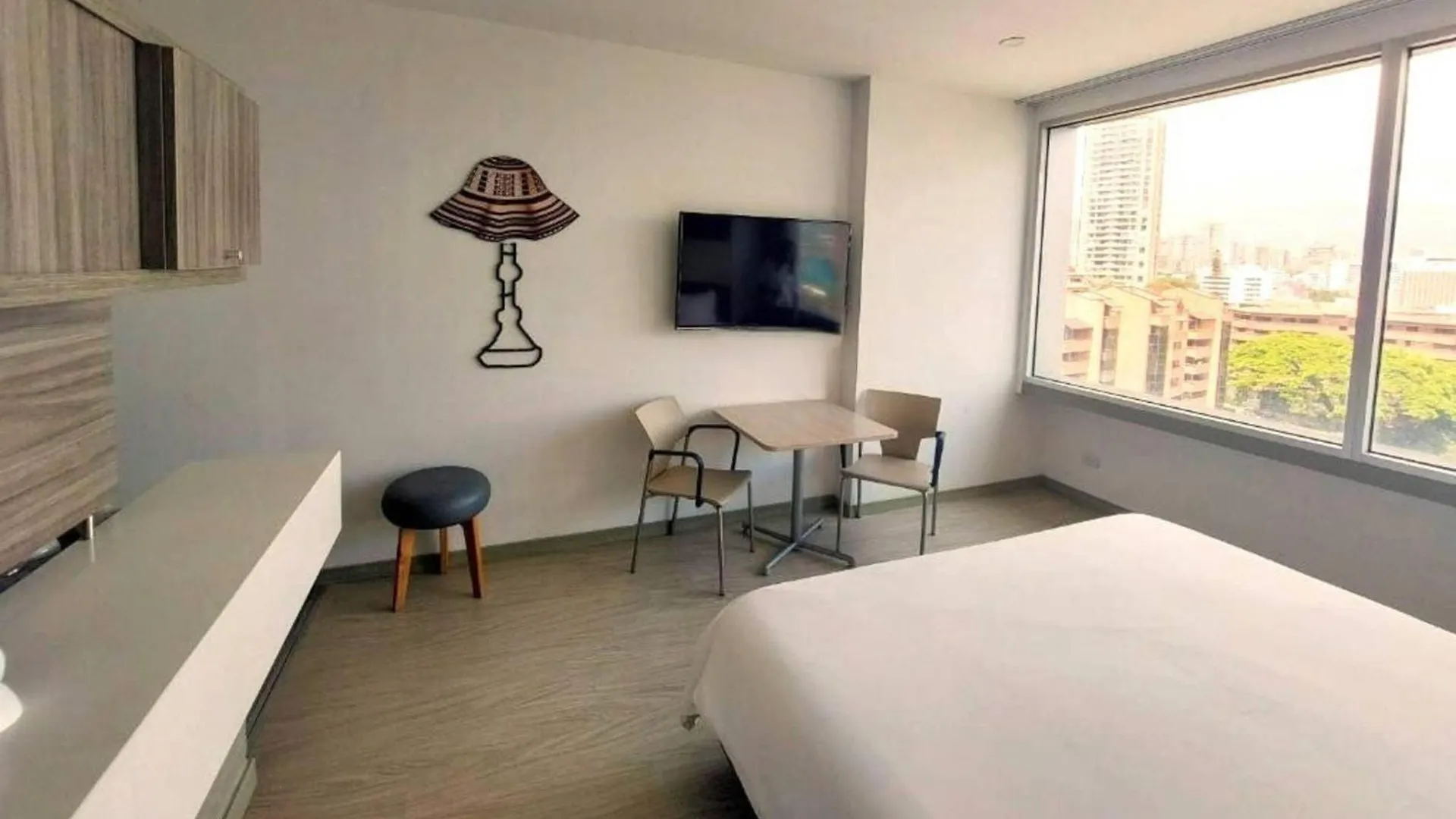 V Grand Hotel, A Member Of Radisson Individuals 메딜린 4*,  콜롬비아