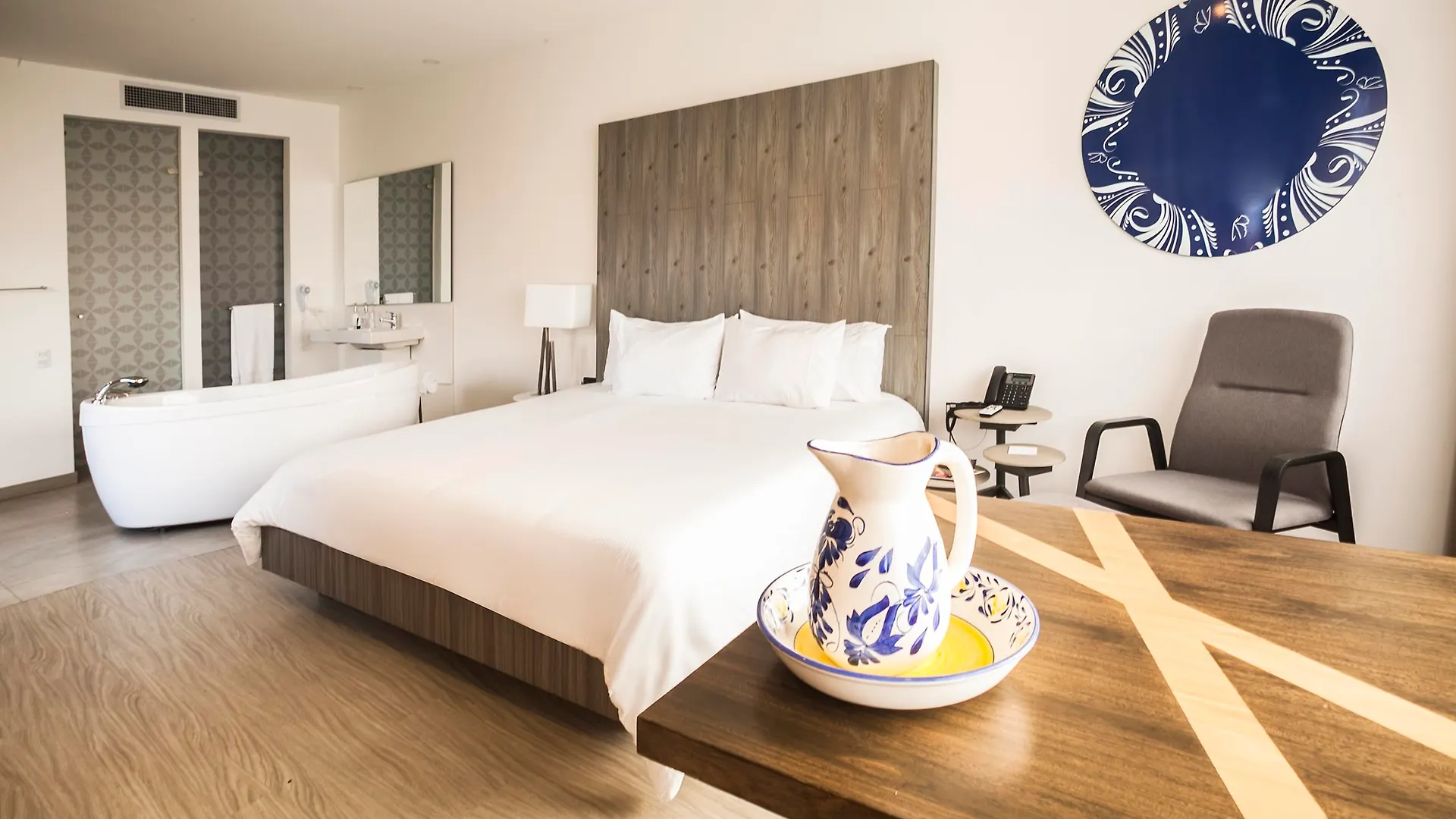 V Grand Hotel, A Member Of Radisson Individuals Medellin