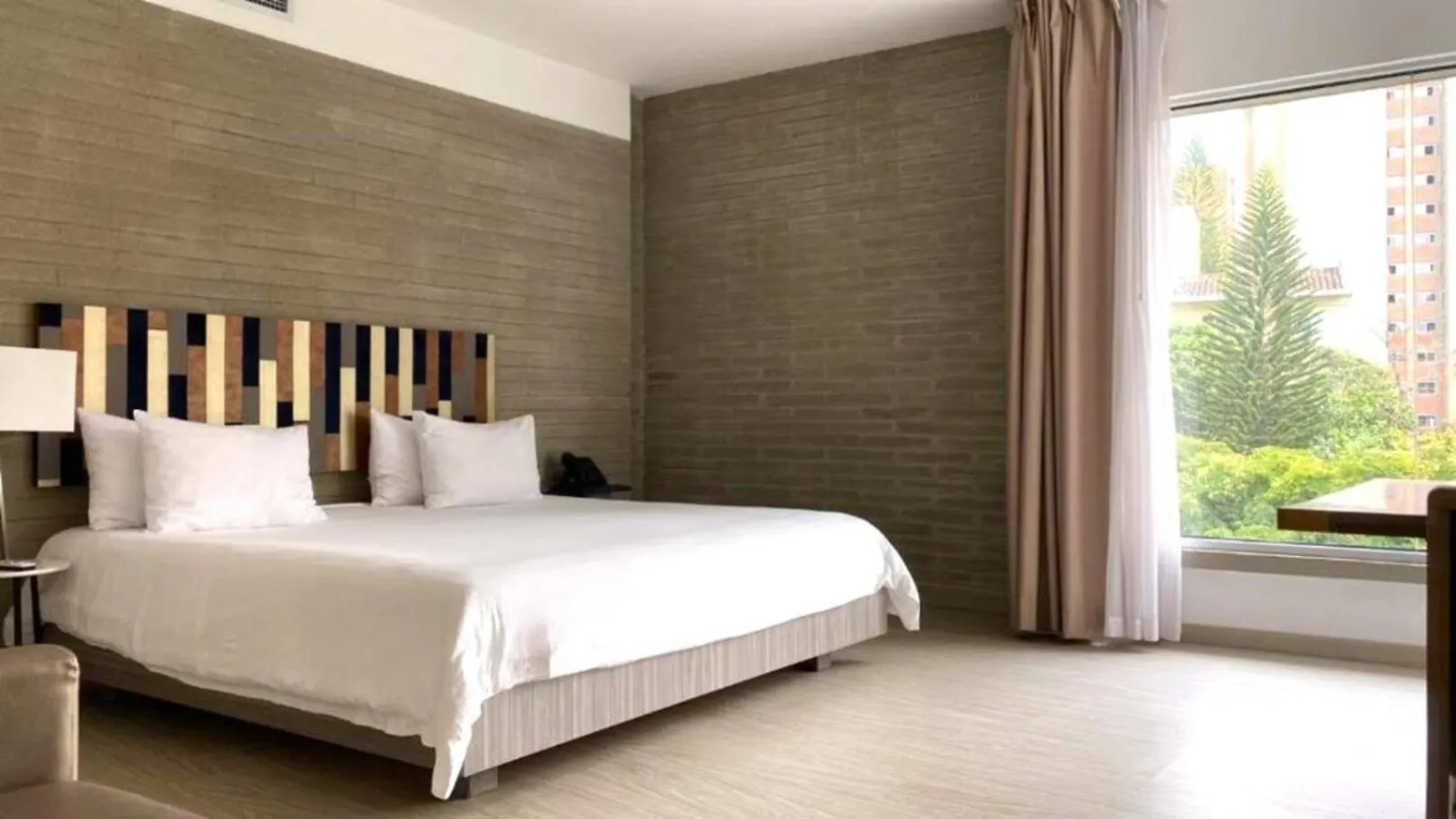 V Grand Hotel, A Member Of Radisson Individuals Hotel Medellin