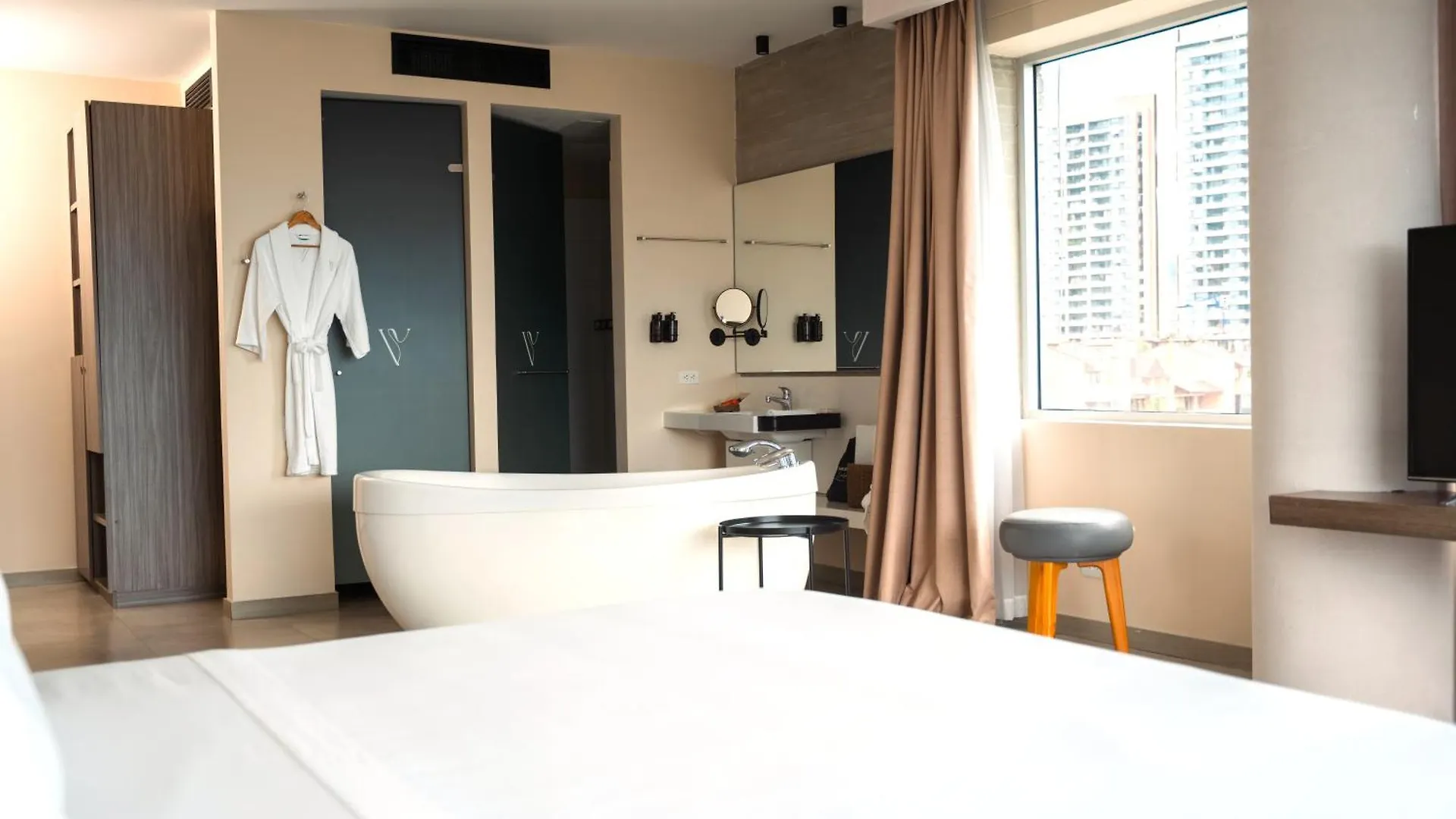 **** Hotel V Grand Hotel, A Member Of Radisson Individuals Colombia