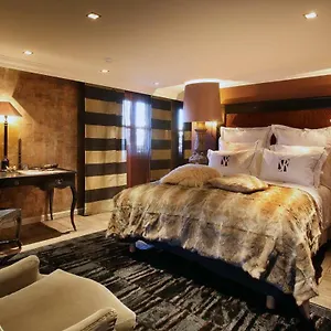 hotel-le-saint-roch.hotels-rhonealpes.com/