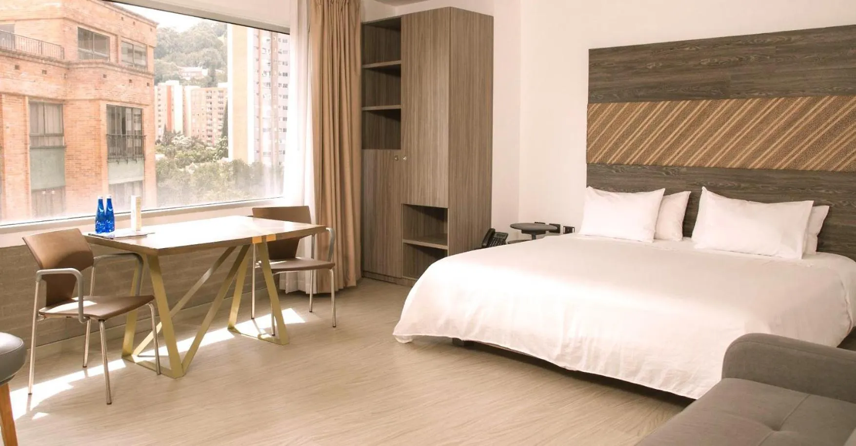 Hotel V Grand Hotel, A Member Of Radisson Individuals Medellín