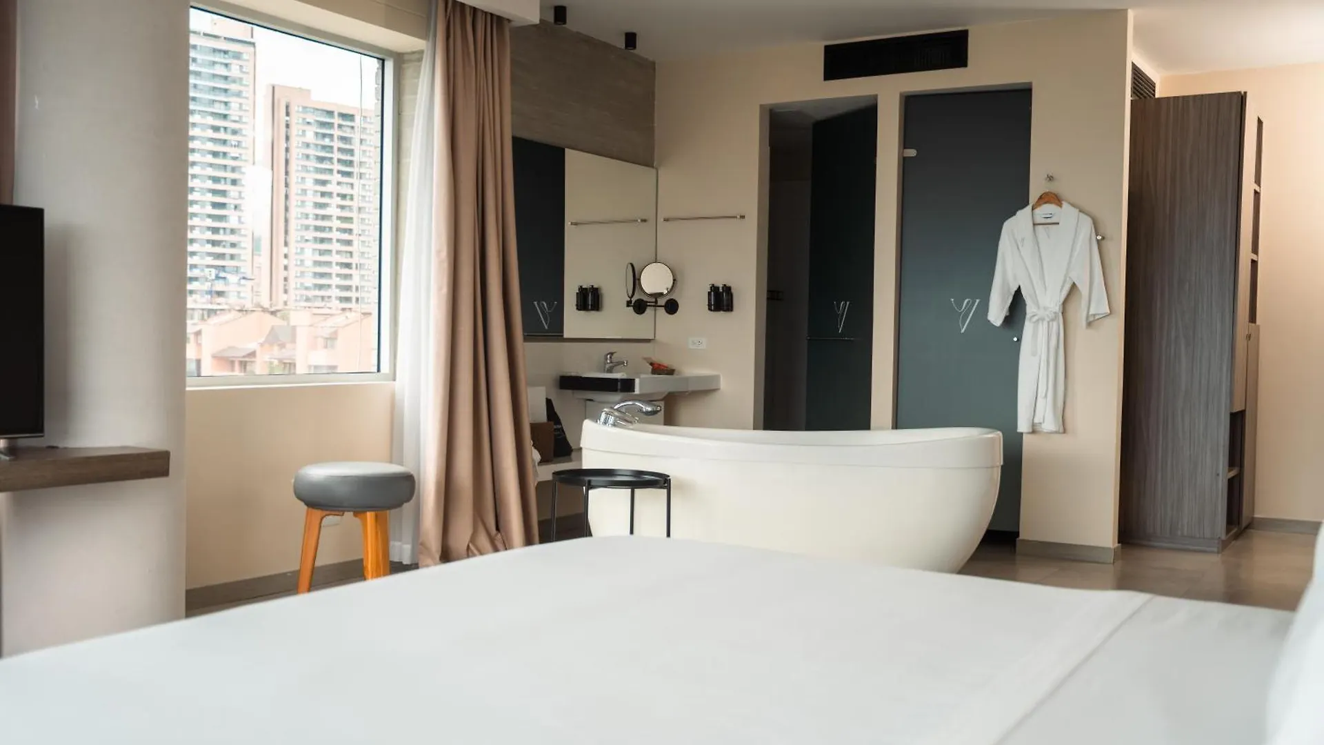 V Grand Hotel, A Member Of Radisson Individuals Medellín