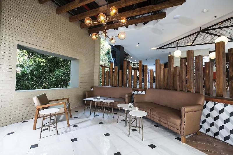 V Grand Hotel, A Member Of Radisson Individuals Medellín 4*,